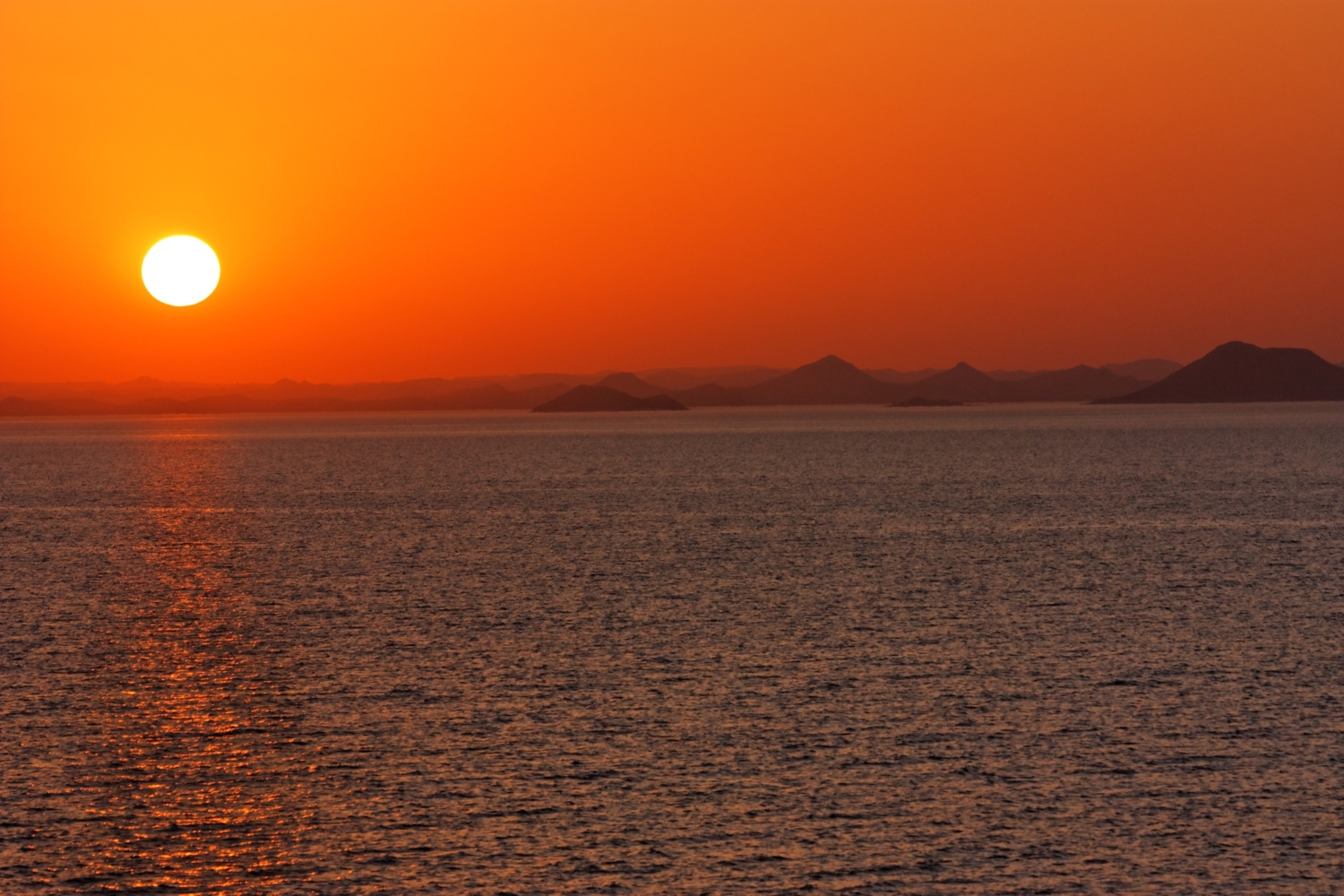 Sonnenuntergang über dem Nassersee