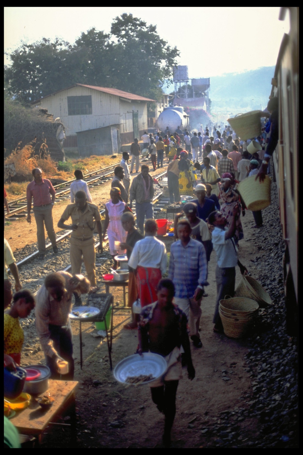 Bahnstation irgendwo zwischen Kigoma und Daressalam, Tanzania