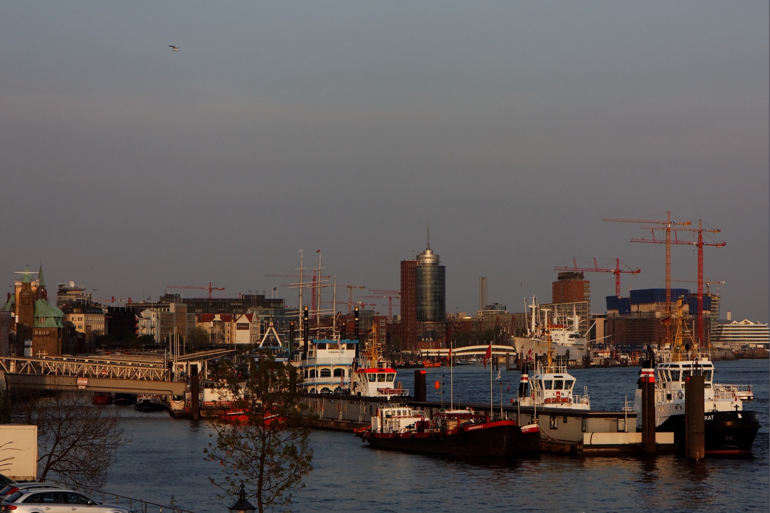 Landungsbrücken, Hamburg